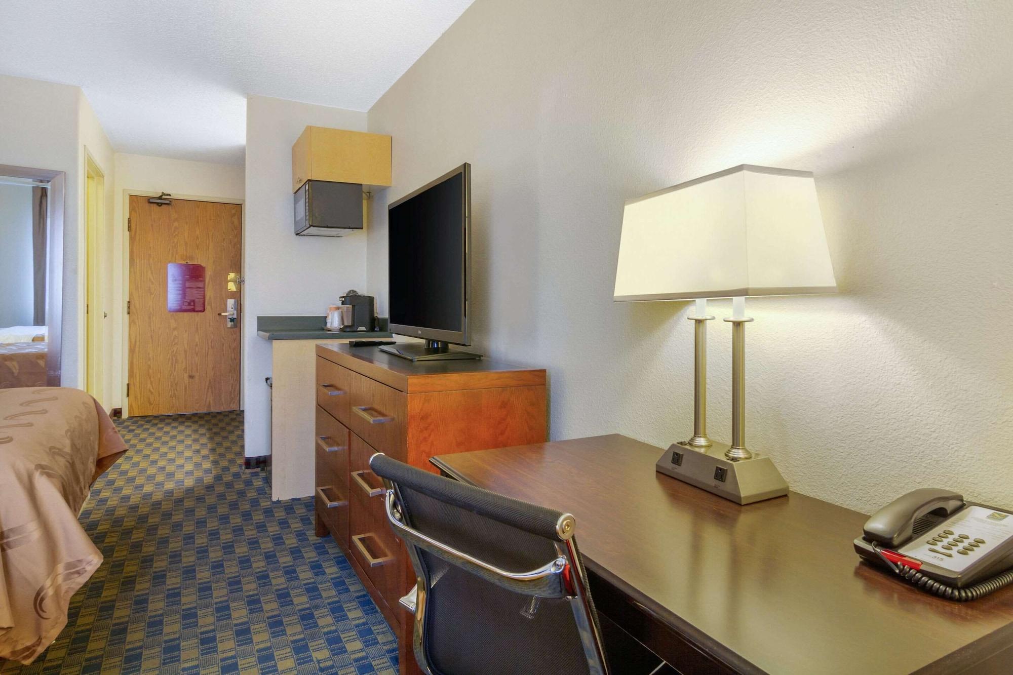 Quality Inn & Suites Lakewood - Denver Southwest Ngoại thất bức ảnh