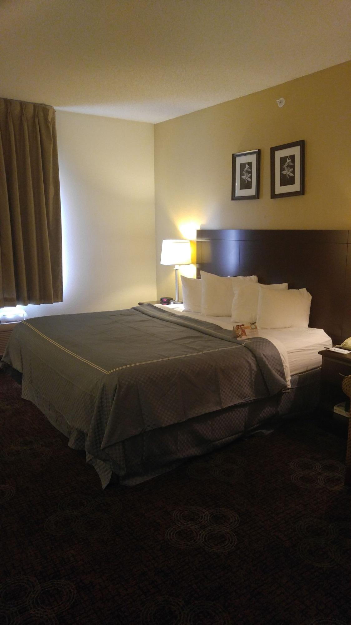 Quality Inn & Suites Lakewood - Denver Southwest Ngoại thất bức ảnh
