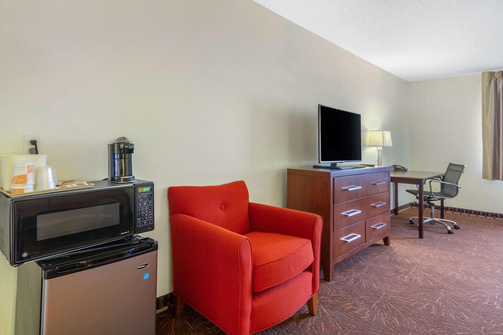 Quality Inn & Suites Lakewood - Denver Southwest Ngoại thất bức ảnh