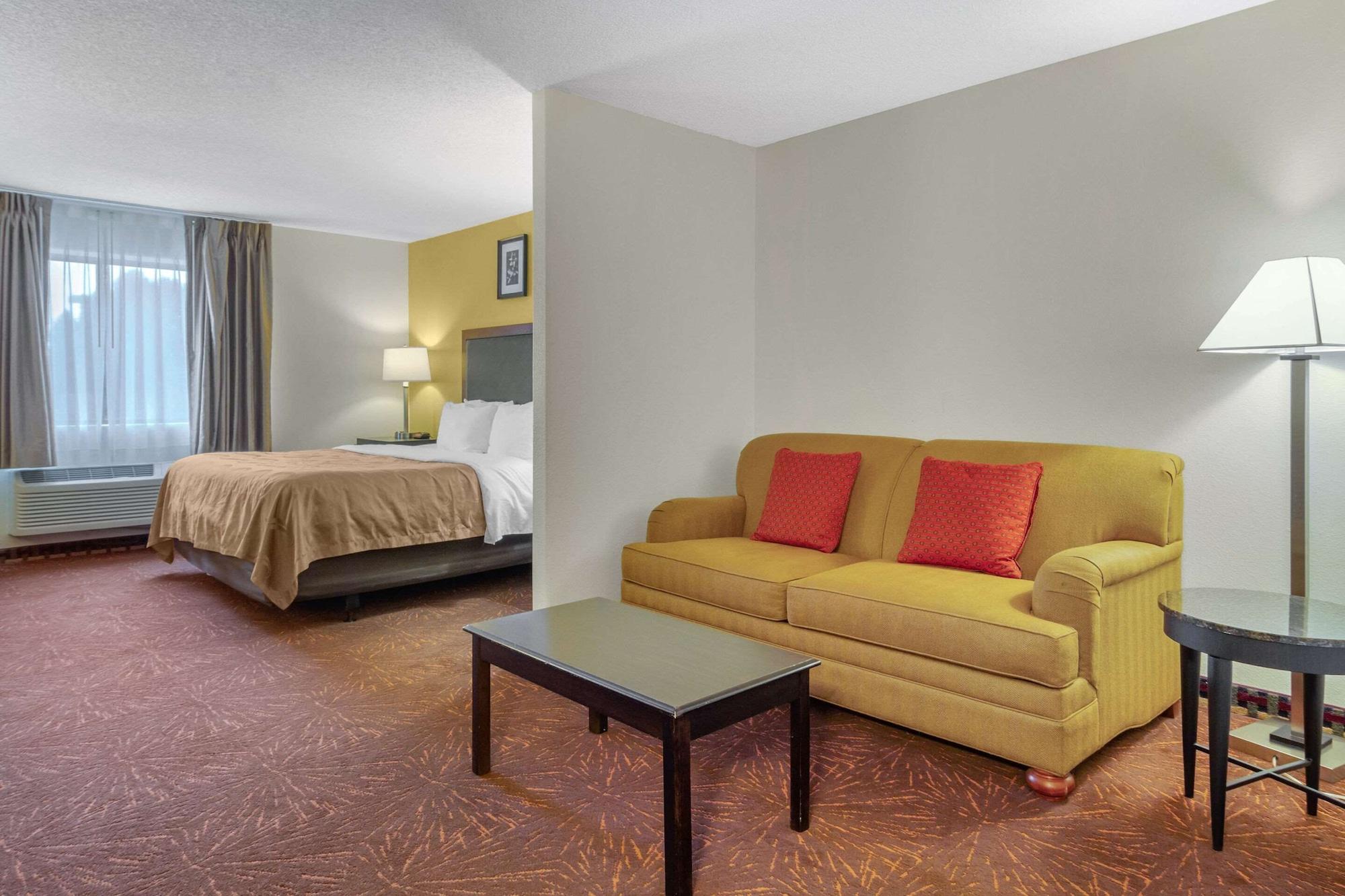 Quality Inn & Suites Lakewood - Denver Southwest Ngoại thất bức ảnh
