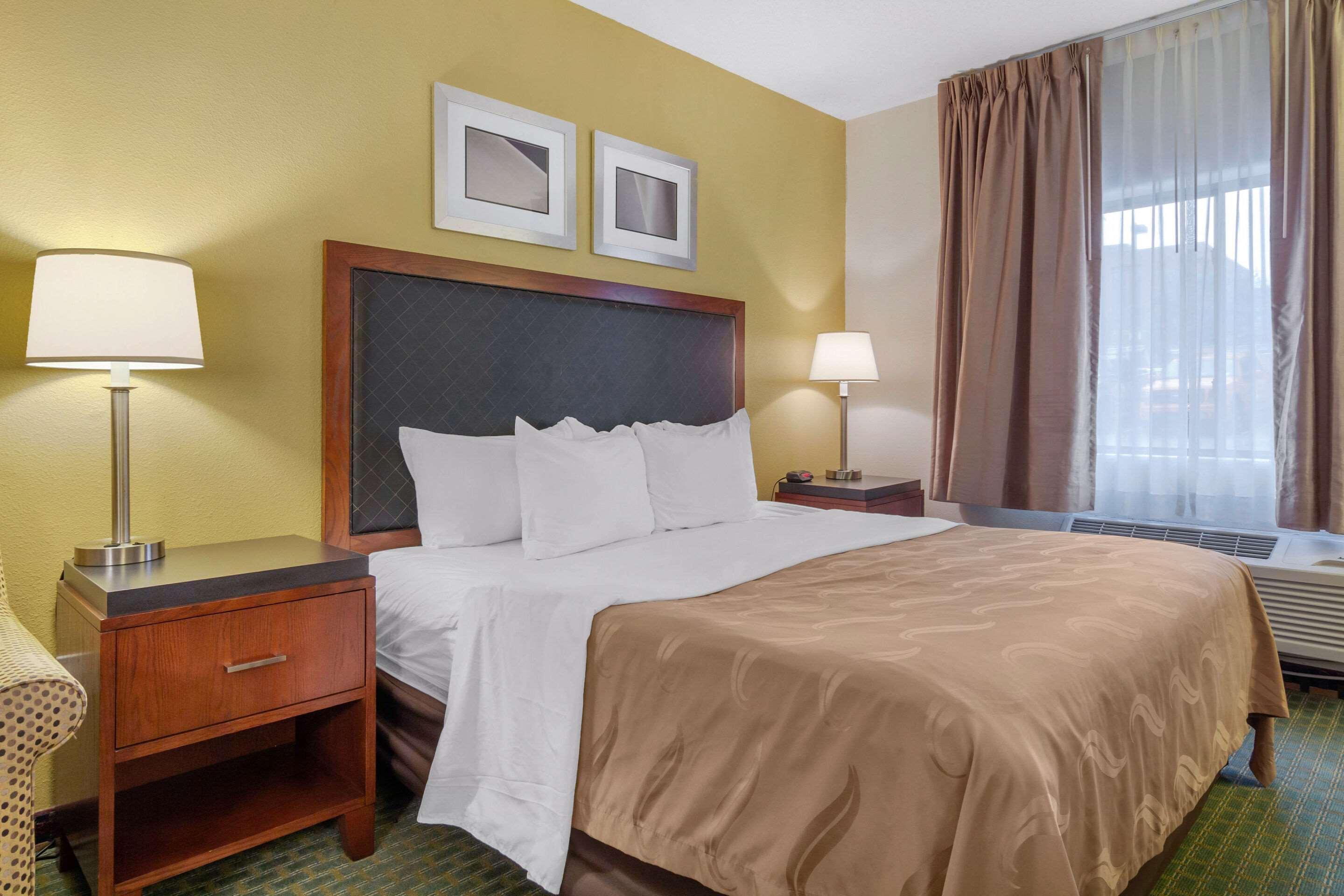 Quality Inn & Suites Lakewood - Denver Southwest Ngoại thất bức ảnh