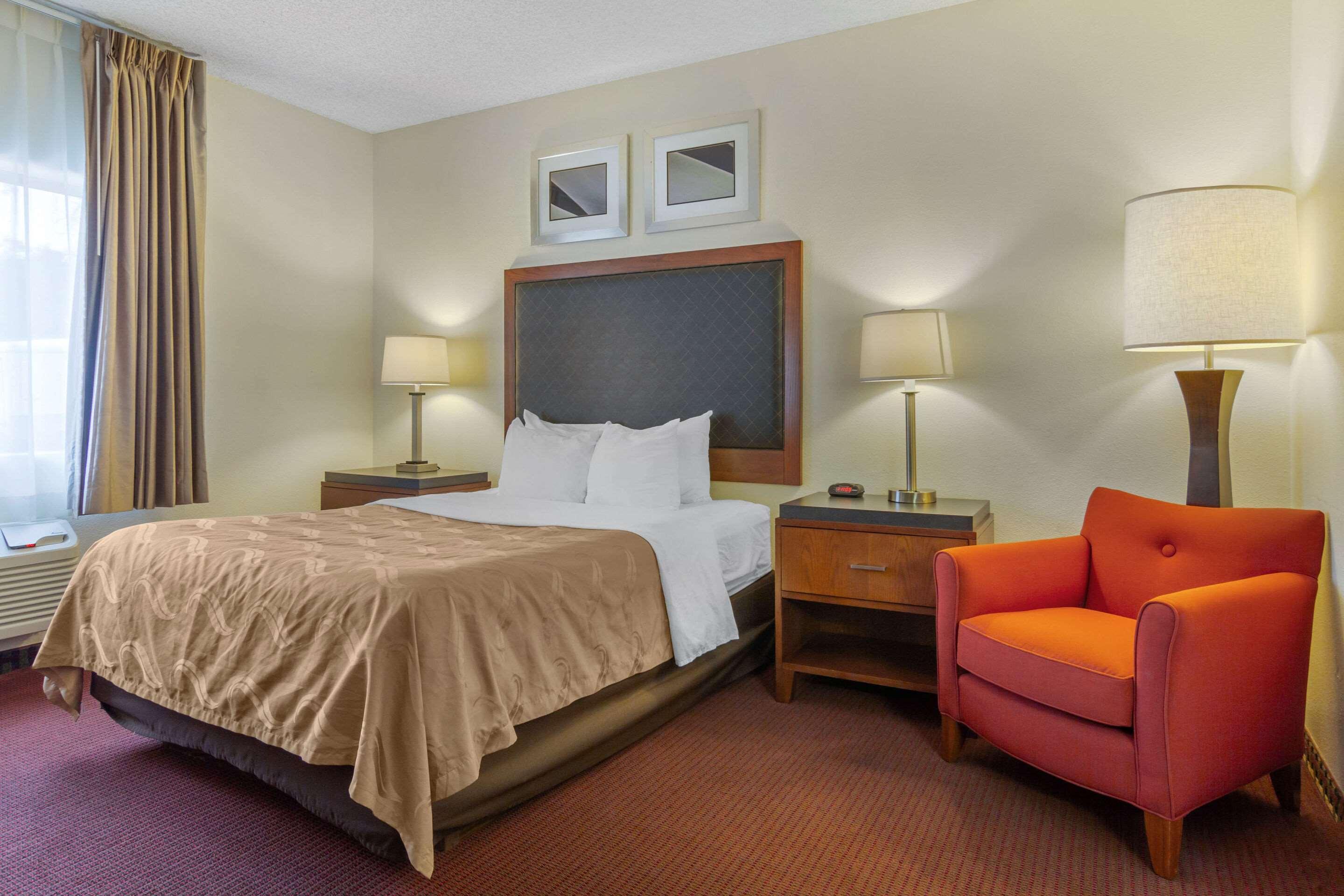 Quality Inn & Suites Lakewood - Denver Southwest Ngoại thất bức ảnh