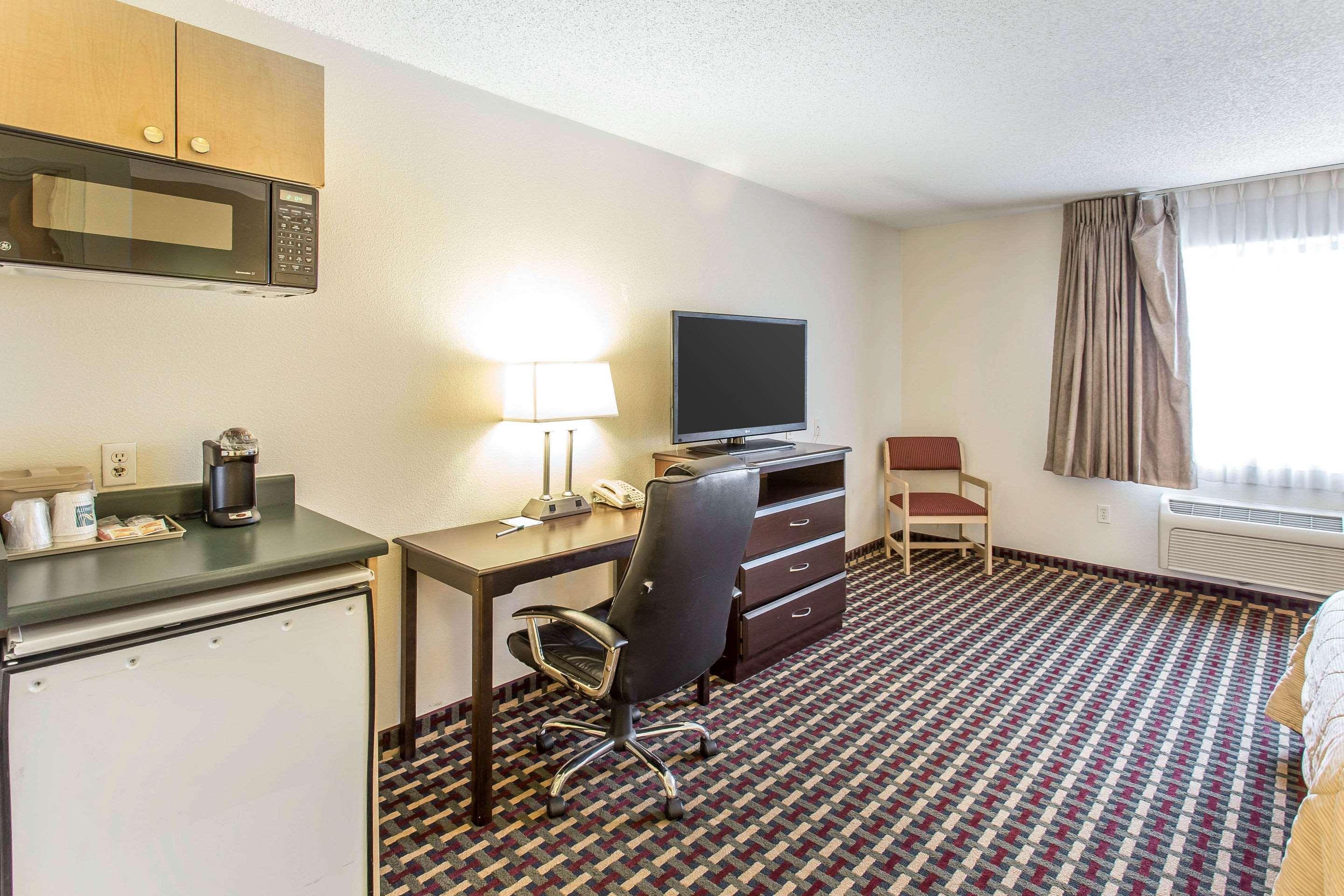 Quality Inn & Suites Lakewood - Denver Southwest Ngoại thất bức ảnh