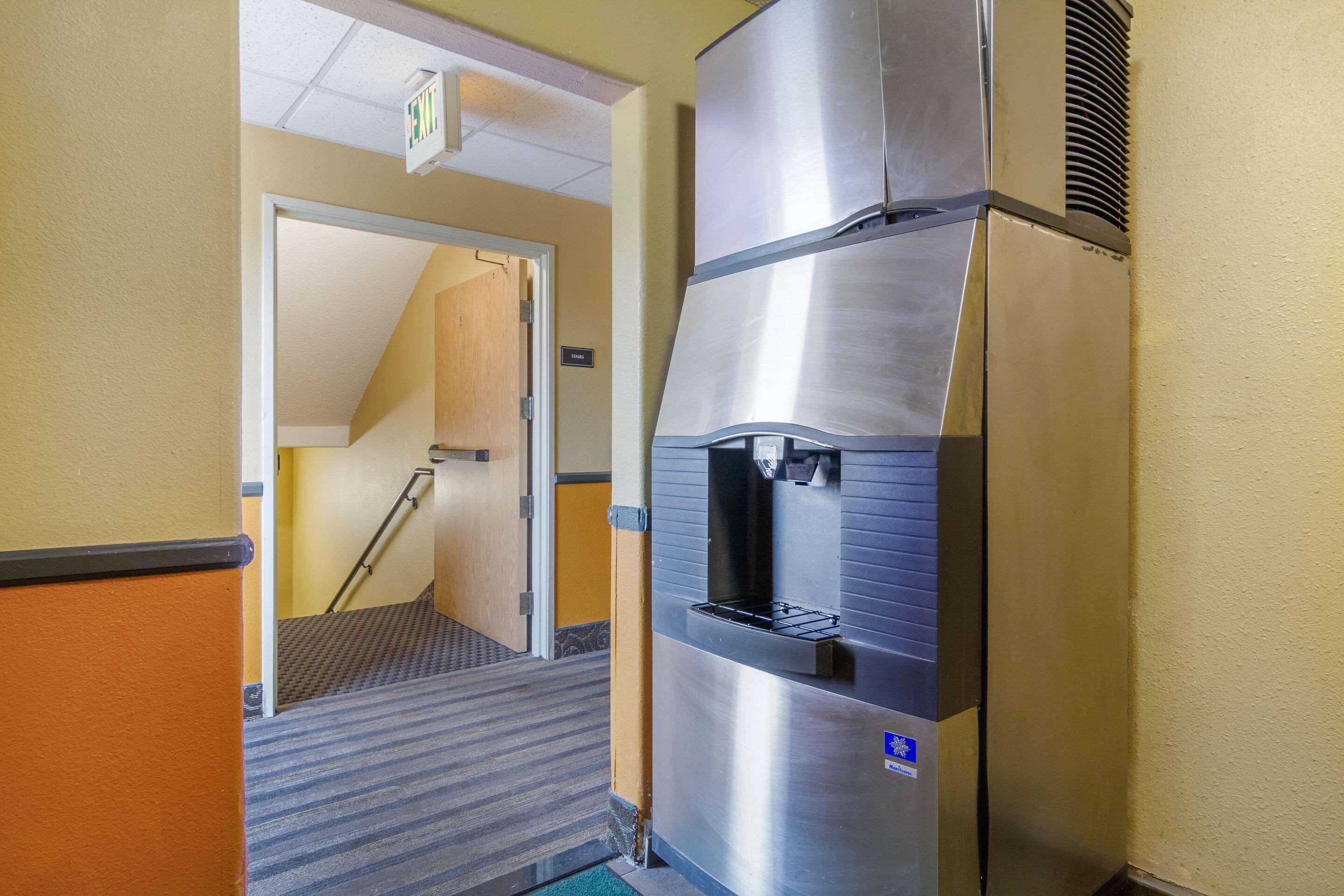 Quality Inn & Suites Lakewood - Denver Southwest Ngoại thất bức ảnh