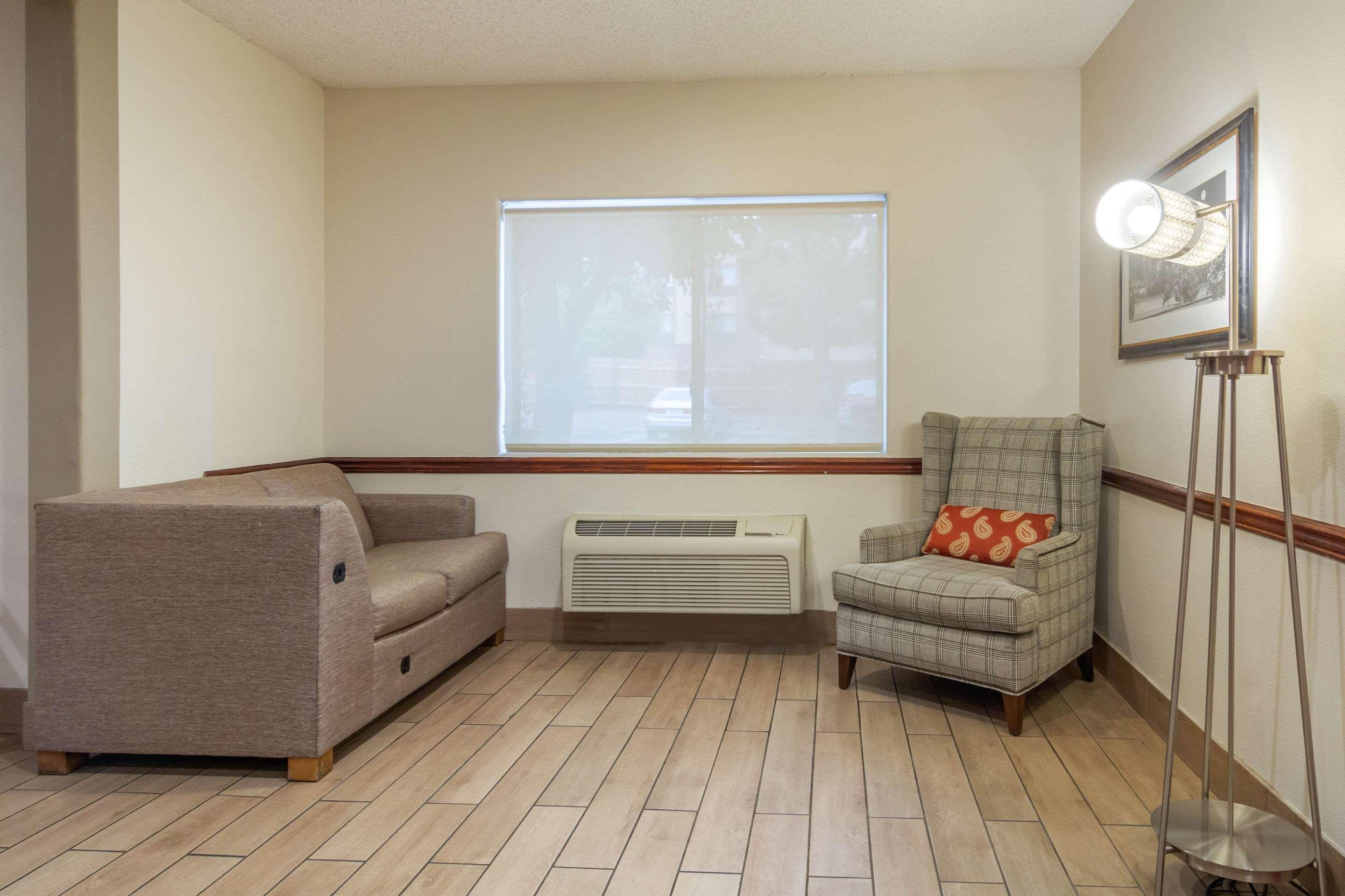 Quality Inn & Suites Lakewood - Denver Southwest Ngoại thất bức ảnh