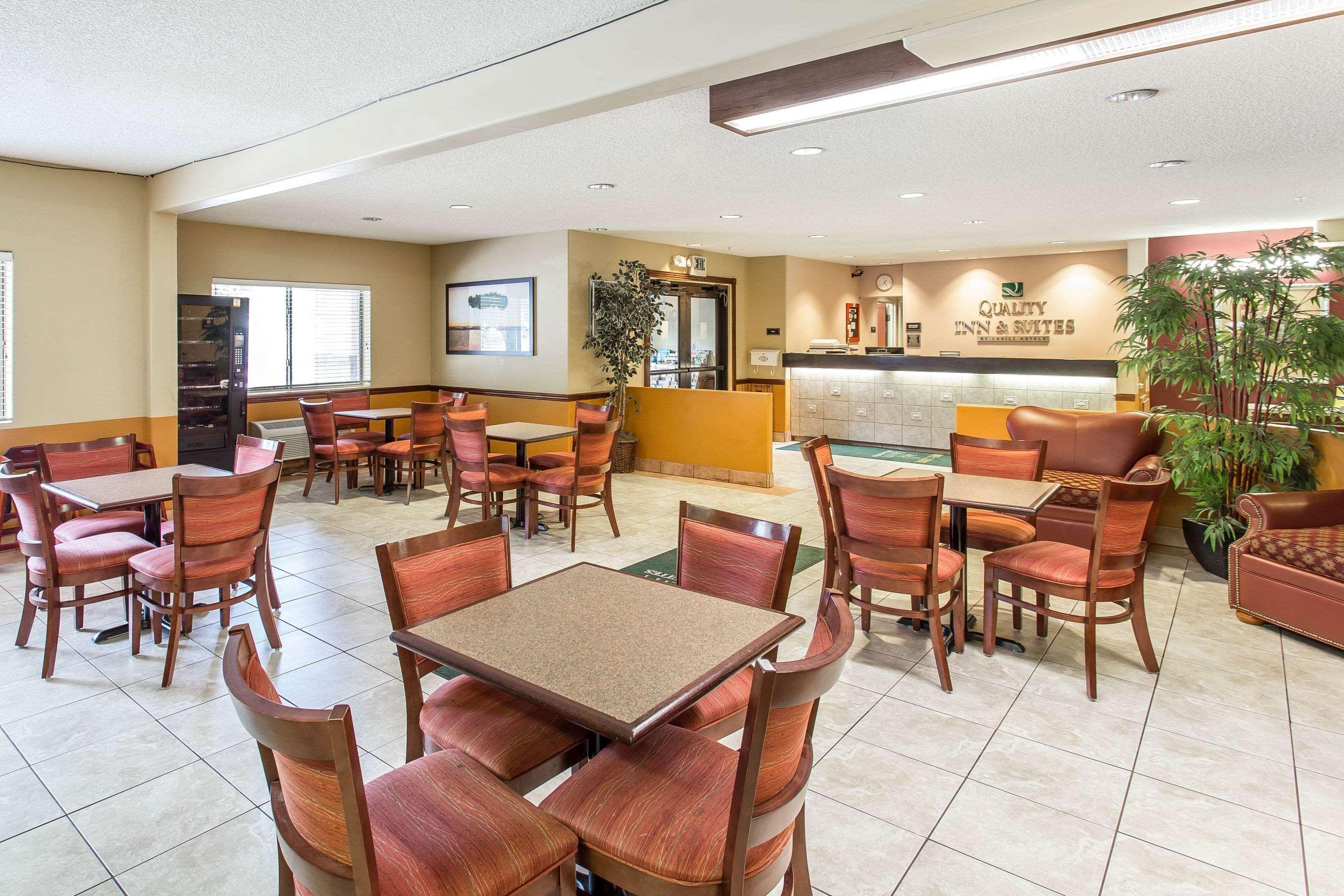 Quality Inn & Suites Lakewood - Denver Southwest Ngoại thất bức ảnh