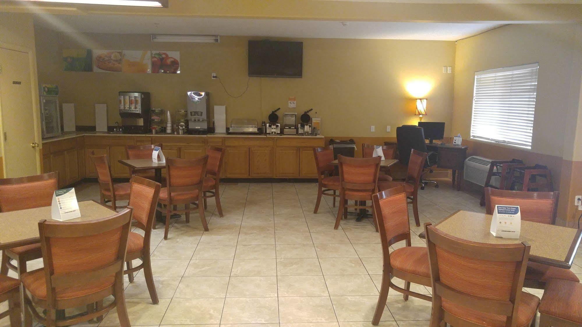 Quality Inn & Suites Lakewood - Denver Southwest Ngoại thất bức ảnh