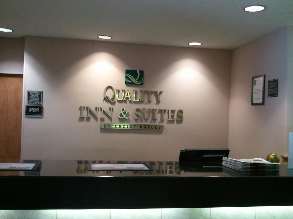 Quality Inn & Suites Lakewood - Denver Southwest Ngoại thất bức ảnh